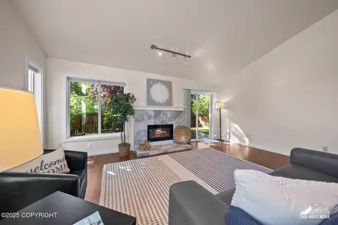 Living - 10515 Spindrift Loop, Anchorage, AK 99515 photo 4 of 6