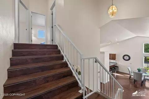 Entry Way - 10515 Spindrift Loop, Anchorage, AK 99515 photo 4 of 5