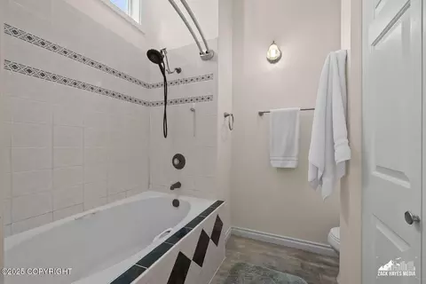 Bath - 10515 Spindrift Loop, Anchorage, AK 99515 photo 3 of 5