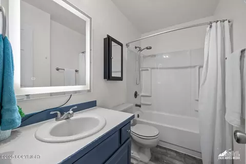 Bath - 10515 Spindrift Loop, Anchorage, AK 99515 photo 4 of 5