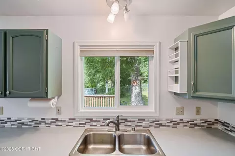 18107 Kantishna Dr, Eagle River, AK 99577 photo 10