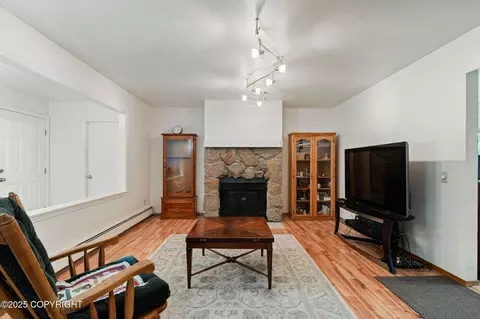 18107 Kantishna Dr, Eagle River, AK 99577 photo 4
