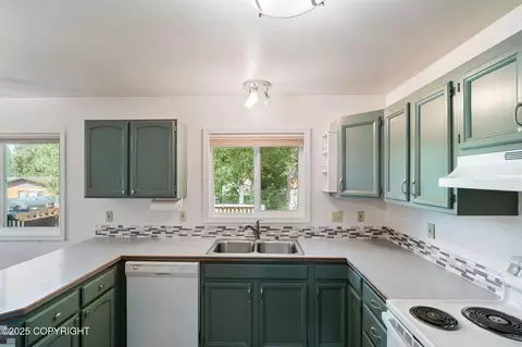 18107 Kantishna Dr, Eagle River, AK 99577 photo 8