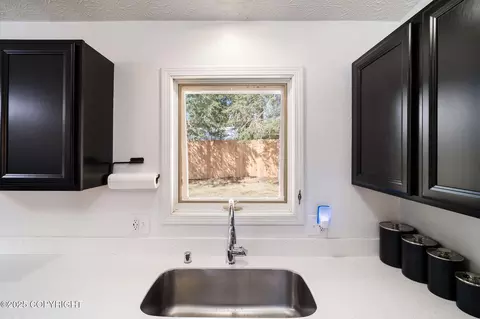 Kitchen - 12222 Winter Park Pl, Eagle River, AK 99577 photo 4 of 4