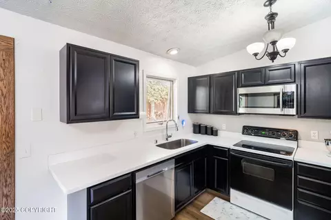 Kitchen - 12222 Winter Park Pl, Eagle River, AK 99577 photo 2 of 4