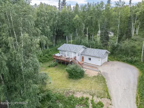 1335 Whistling Swan Dr, Fairbanks, AK 99712