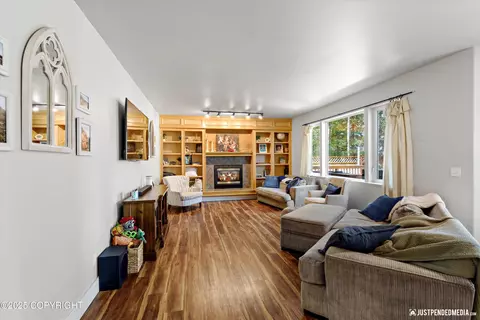 8756 Inyo Cir, Eagle River, AK 99577 photo 14