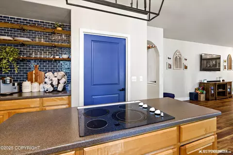 8756 Inyo Cir, Eagle River, AK 99577 photo 25