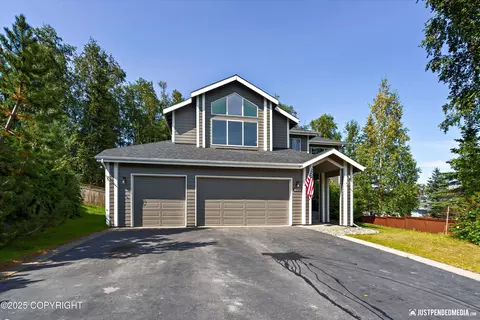 8756 Inyo Cir, Eagle River, AK 99577 photo 4