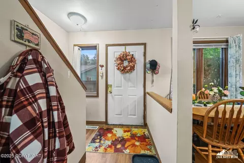 917 E 45th Ct, Anchorage, AK 99503 photo 5