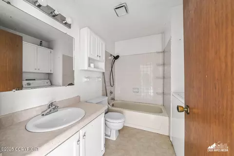 917 E 45th Ct, Anchorage, AK 99503 photo 36