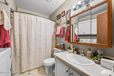917 E 45th Ct, Anchorage, AK 99503 photo 23