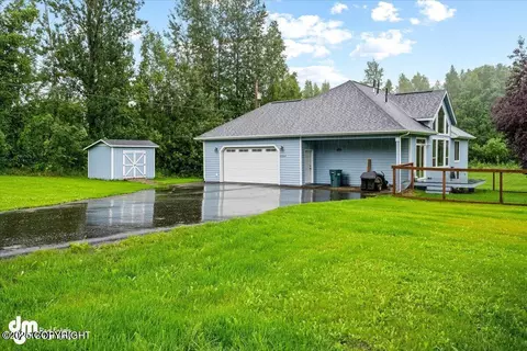 22364 Glacier Vista Rd, Chugiak, AK 99567