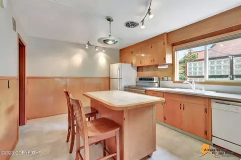 Kitchen - 129 E 11th Ave, Anchorage, AK 99501 photo 3 of 5