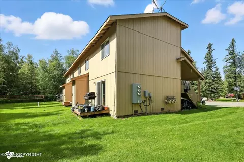 Exterior - 5616 E Beaver Ave # E, Wasilla, AK 99654 photo 4 of 8