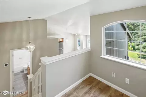 Entry Way - 5616 E Beaver Ave # E, Wasilla, AK 99654 photo 5 of 6