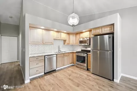 Kitchen - 5616 E Beaver Ave # E, Wasilla, AK 99654 photo 1 of 3
