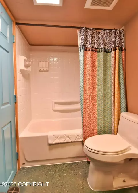 Bath - 20607 Crabtree St, Chugiak, AK 99567 photo 1 of 2