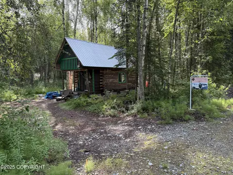 17146 E Dowd Cir, Talkeetna, AK 99676