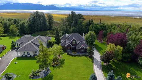 900 Botanical Heights Cir, Anchorage, AK 99515