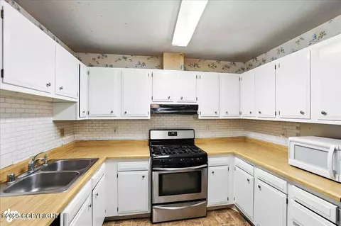 Kitchen - 6017 E 12th Ave, Anchorage, AK 99504 photo 1 of 5