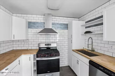 Kitchen - 6017 E 12th Ave, Anchorage, AK 99504 photo 5 of 5