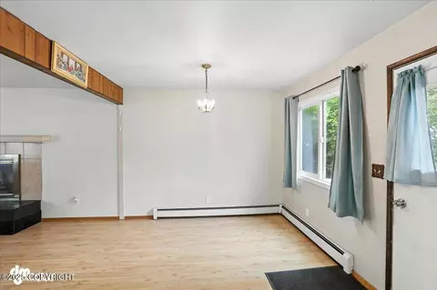 Living - 6017 E 12th Ave, Anchorage, AK 99504 photo 4 of 6