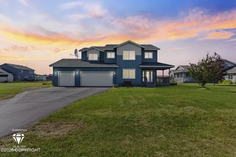 214 N Ayrshire Cir, Palmer, AK 99645