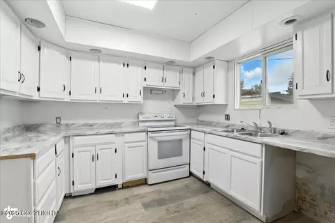 6341 E 16th Ave, Anchorage, AK 99504 photo 7
