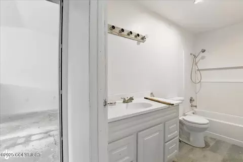 6341 E 16th Ave, Anchorage, AK 99504 photo 16