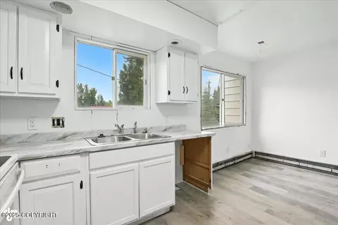 6341 E 16th Ave, Anchorage, AK 99504 photo 8