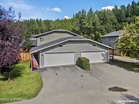 16631 Rivers Edge Ln # 20, Eagle River, AK 99577