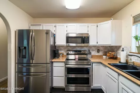 16209 Copper Mountain Cir, Eagle River, AK 99577 photo 8