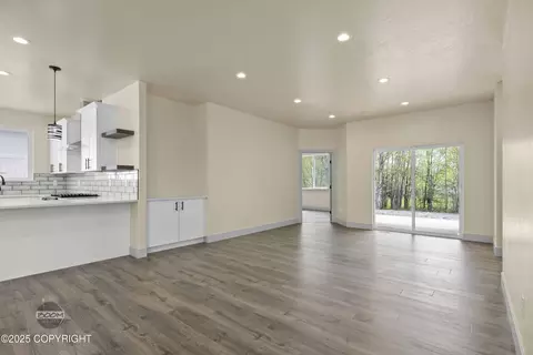 Living - 7254 E Riparian Loop, Palmer, AK 99645 photo 12 of 14
