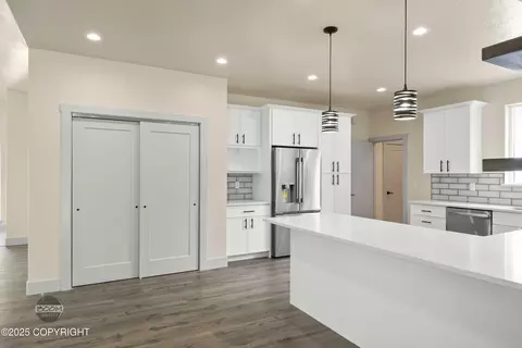 Kitchen - 7254 E Riparian Loop, Palmer, AK 99645 photo 8 of 8