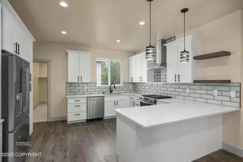 Kitchen - 7254 E Riparian Loop, Palmer, AK 99645 photo 2 of 8