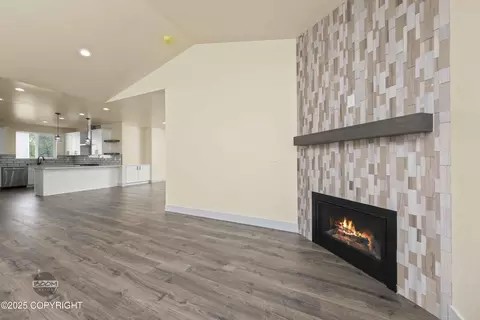 Living - 7254 E Riparian Loop, Palmer, AK 99645 photo 9 of 14