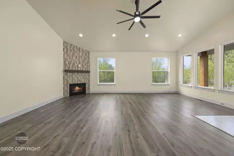 Living - 7254 E Riparian Loop, Palmer, AK 99645 photo 8 of 14