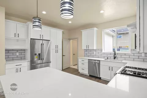 Kitchen - 7254 E Riparian Loop, Palmer, AK 99645 photo 3 of 8