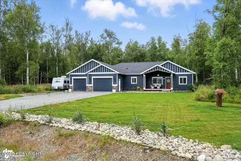 4273 S Taffy Cir, Wasilla, AK 99654