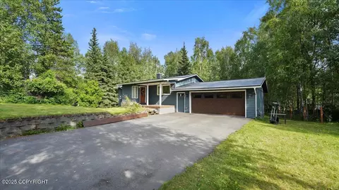 4509 Grumman St, Anchorage, AK 99507