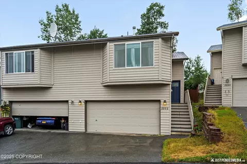 8959 Eagle Place Loop # 29, Eagle River, AK 99577