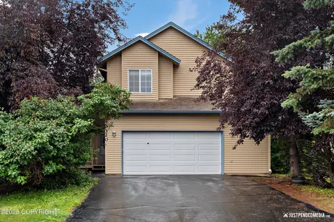 10320 Compass Cir, Anchorage, AK 99515