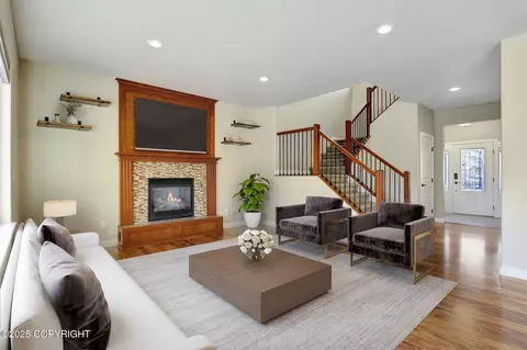 Living - 3175 Morgan Loop, Anchorage, AK 99516 photo 2 of 5