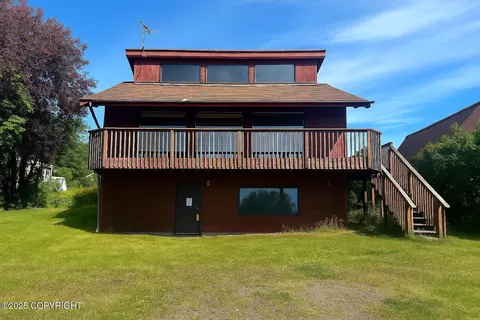 616 Rangeview Ave, Homer, AK 99603