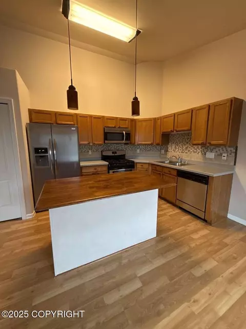 Kitchen - 12315 Vista Ridge Loop, Eagle River, AK 99577 photo 1 of 2