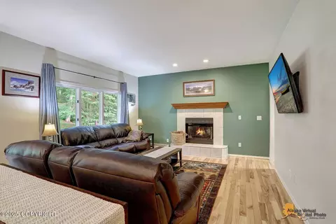 Living - 10921 Adanak Cir, Eagle River, AK 99577 photo 6 of 7