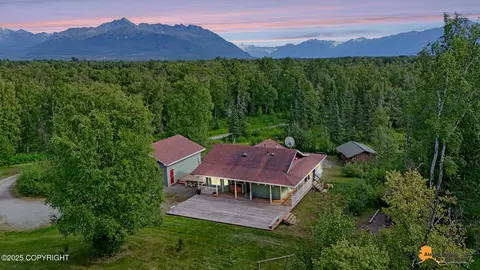 11675 E Soapstone Rd, Palmer, AK 99645
