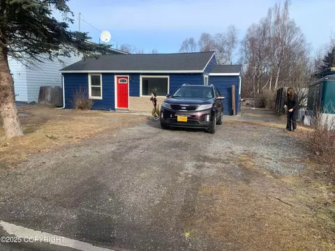 341 E 23rd Ave, Anchorage, AK 99503 photo 2