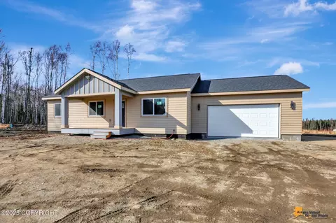 10533 W Hazel Ave, Wasilla, AK 99623